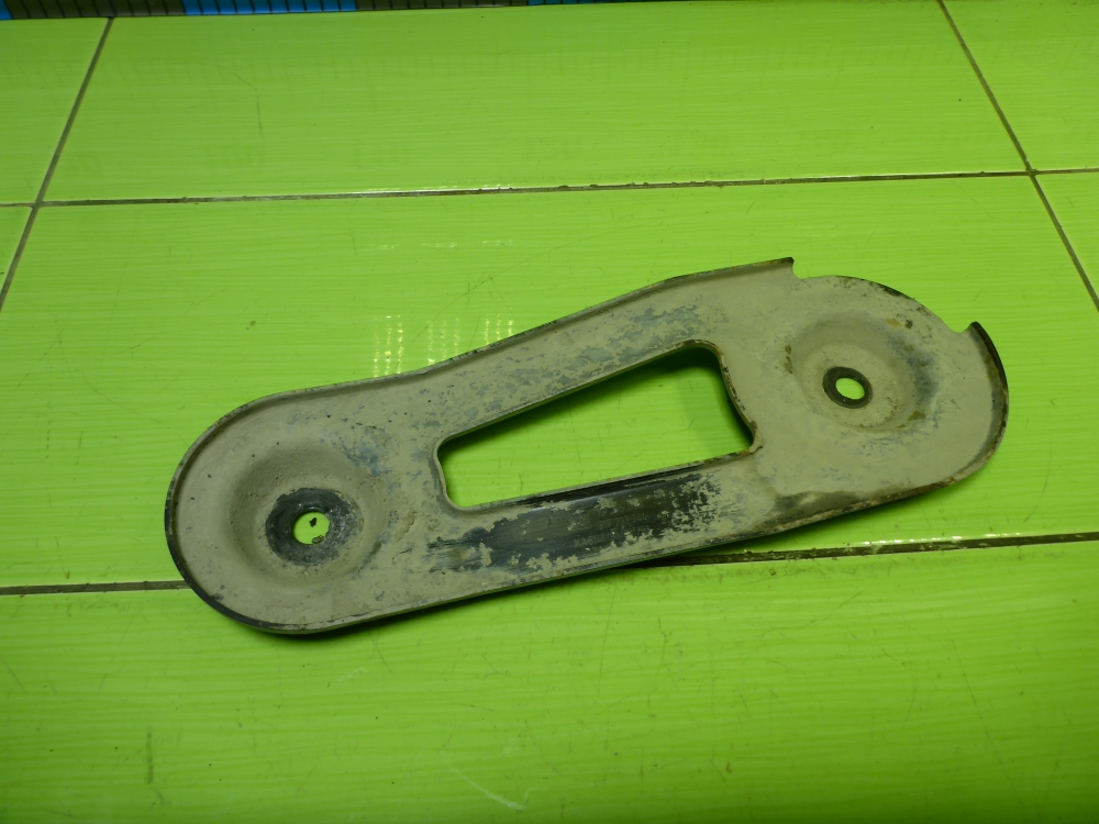 Кронштейн передней балки