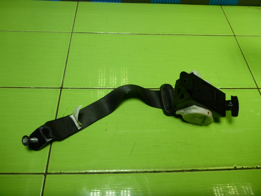 Ремень безопасности