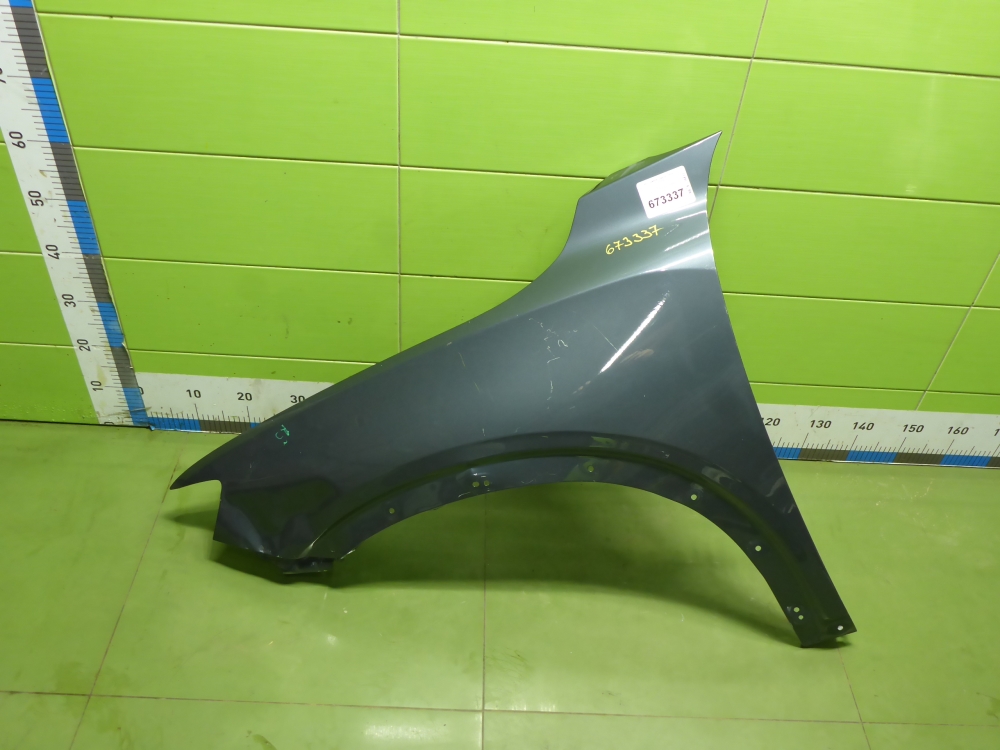 Крыло переднее левое