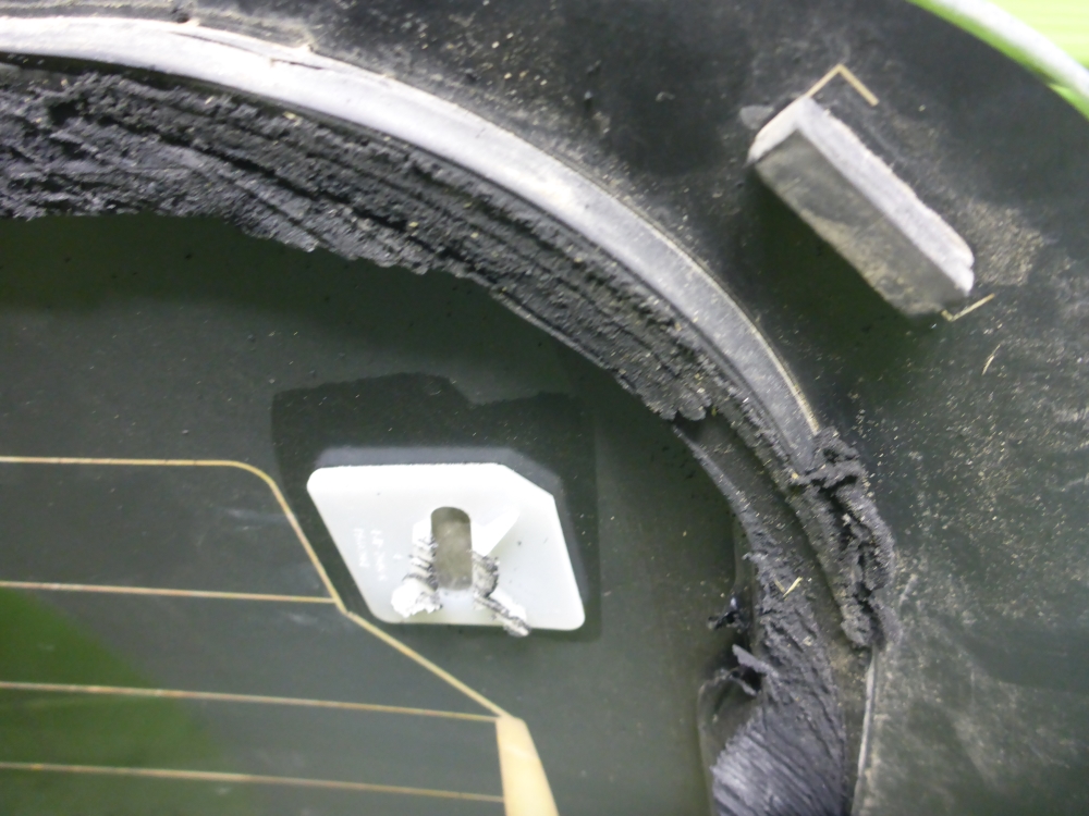 Стекло двери багажника