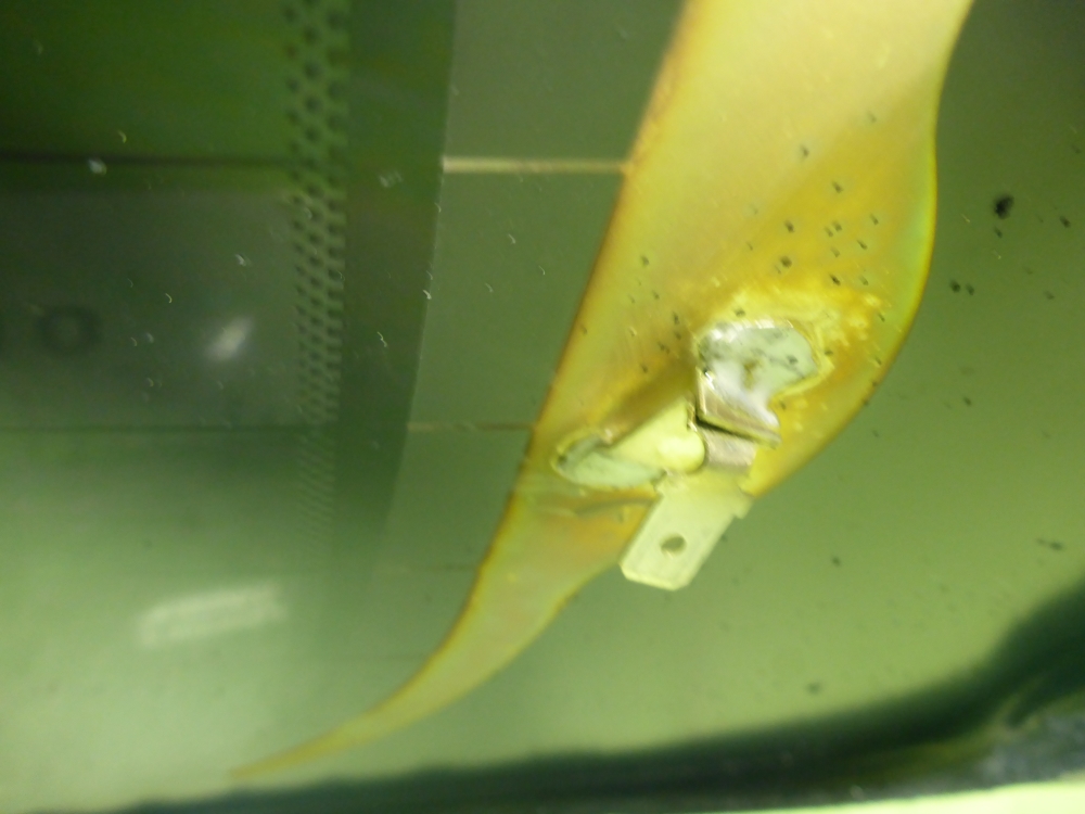 Стекло двери багажника