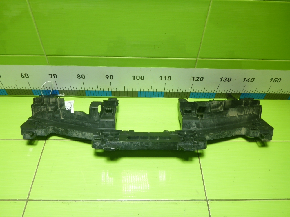 Кронштейн решетки радиатора