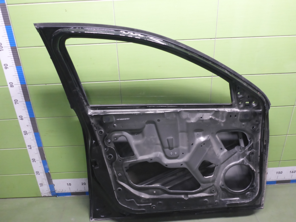 Дверь передняя левая