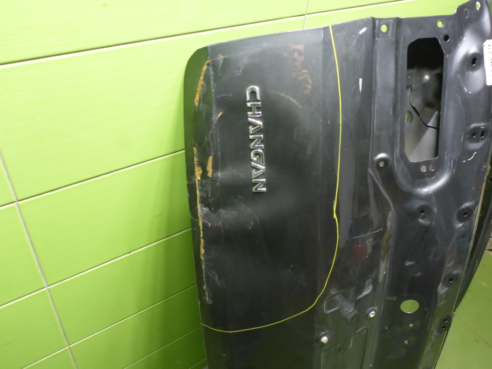 Дверь багажника