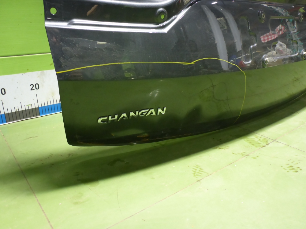 Дверь багажника