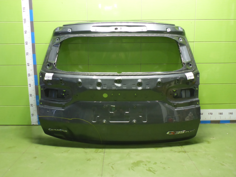 Дверь багажника