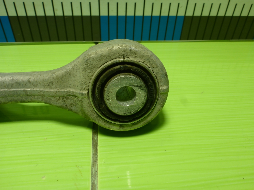 Рычаг задний