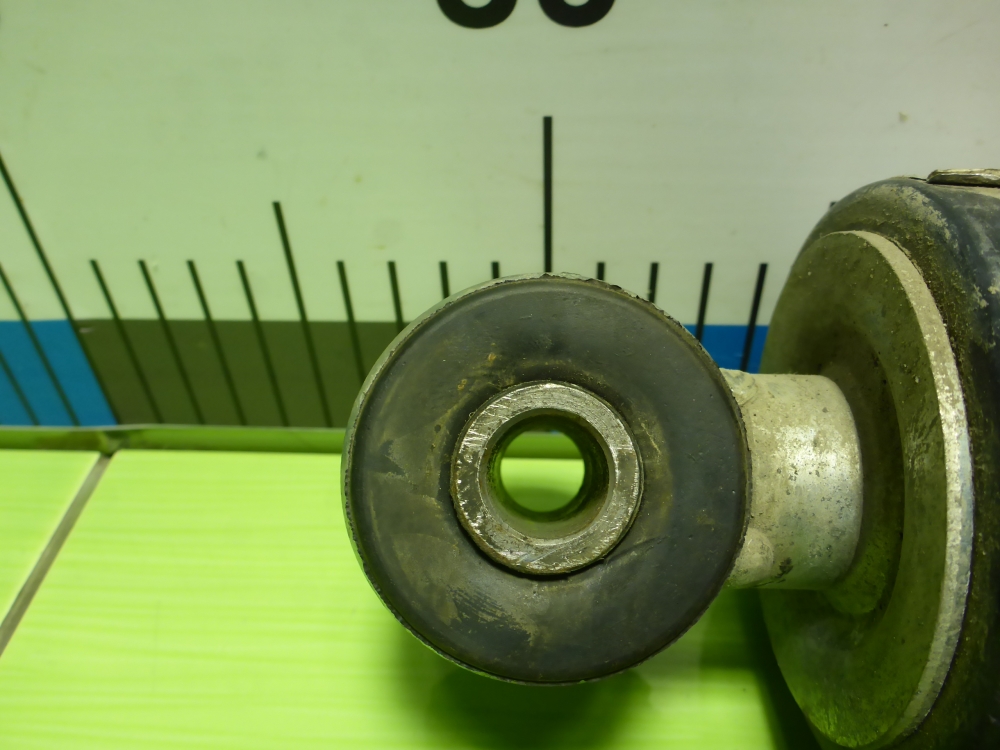 Амортизатор кабины