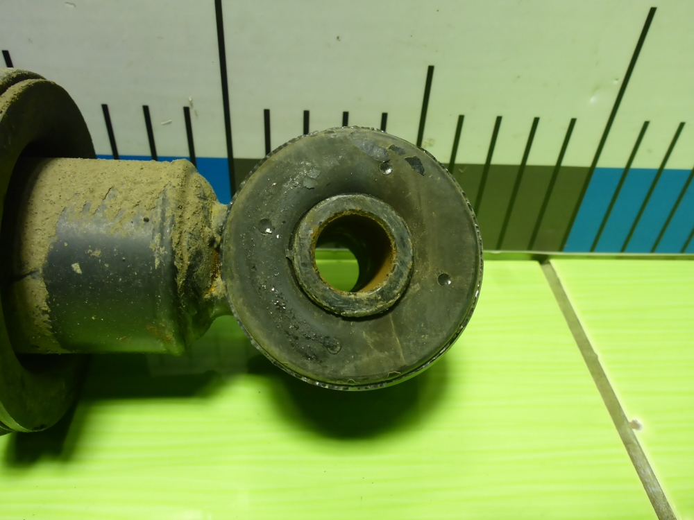 Амортизатор кабины