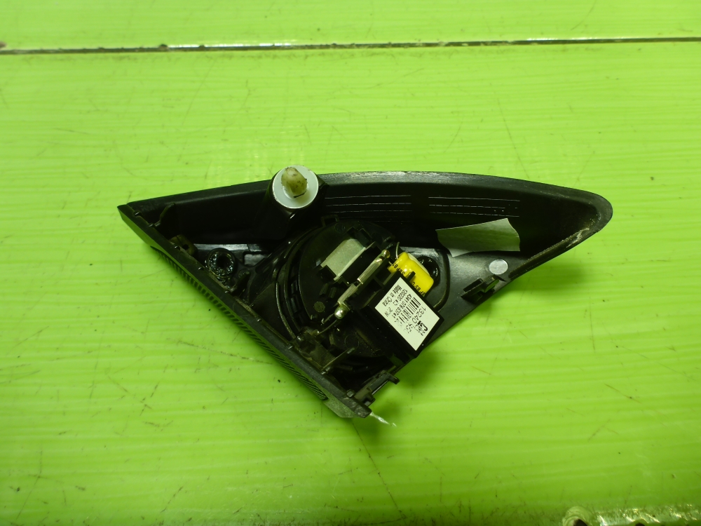 Накладка зеркала правого