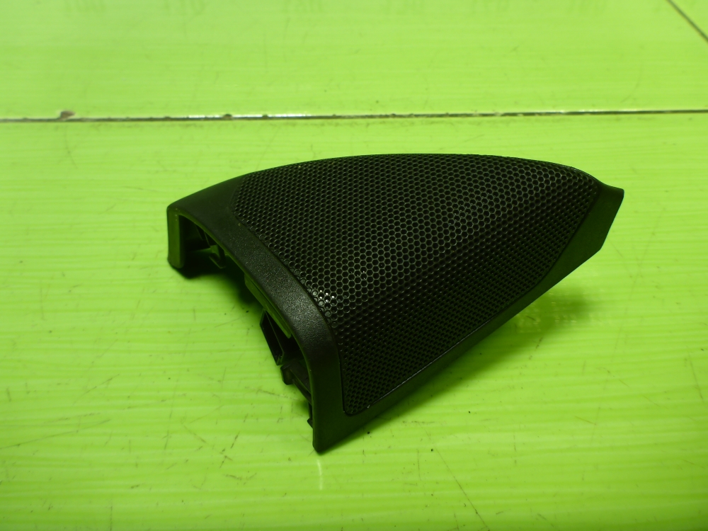 Накладка зеркала правого