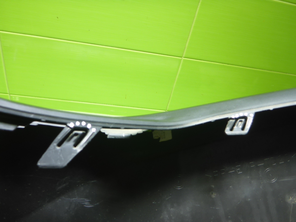 Накладка переднего бампера левая