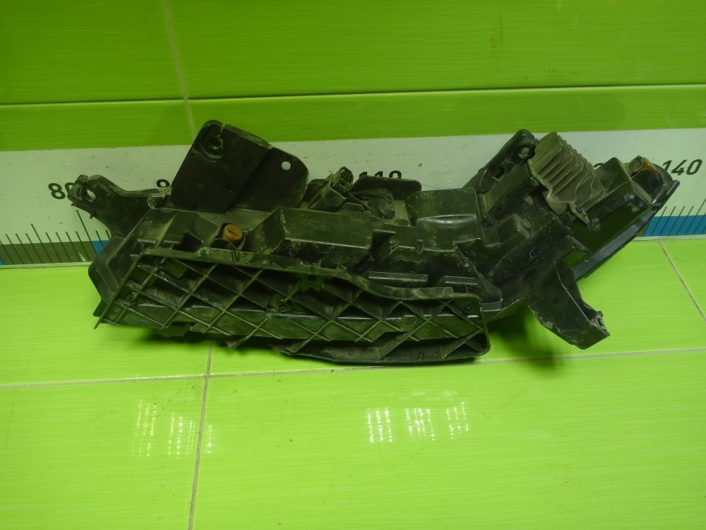 Фара дневного света правая (ходовые огни)