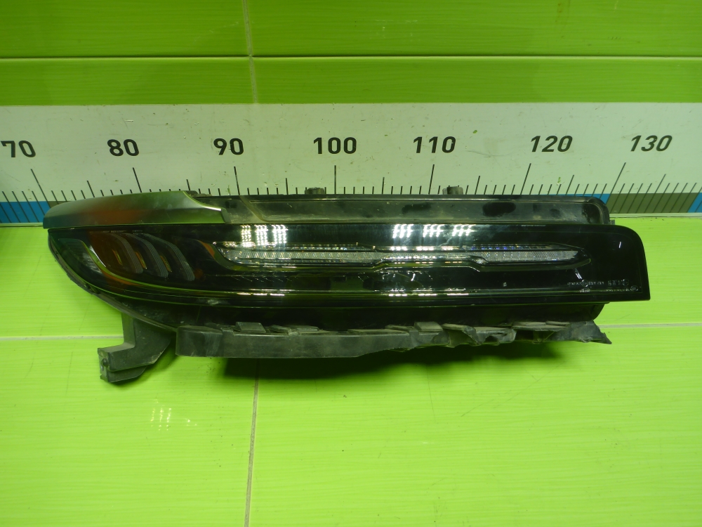 Фара дневного света правая (ходовые огни)