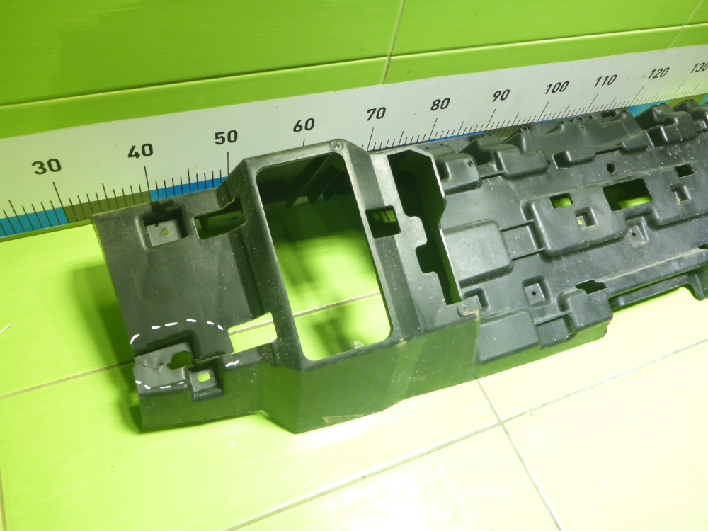 Кронштейн заднего бампера