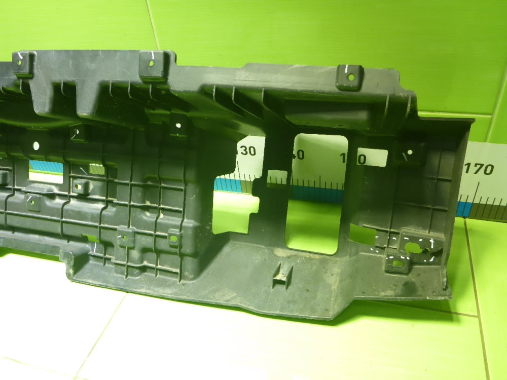 Кронштейн заднего бампера