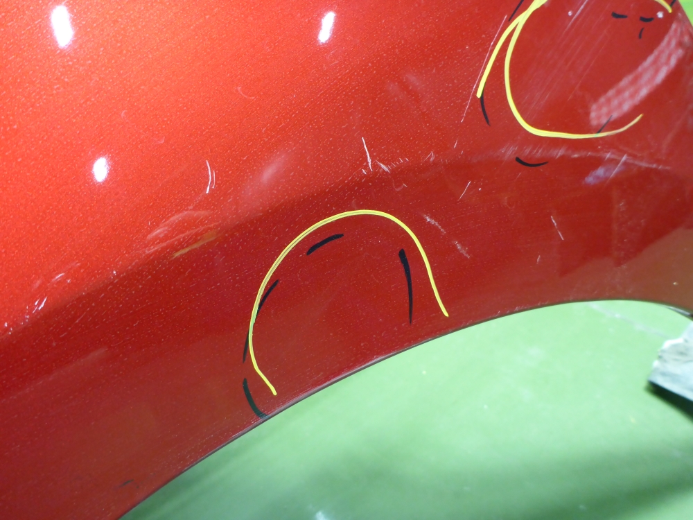 Крыло переднее левое