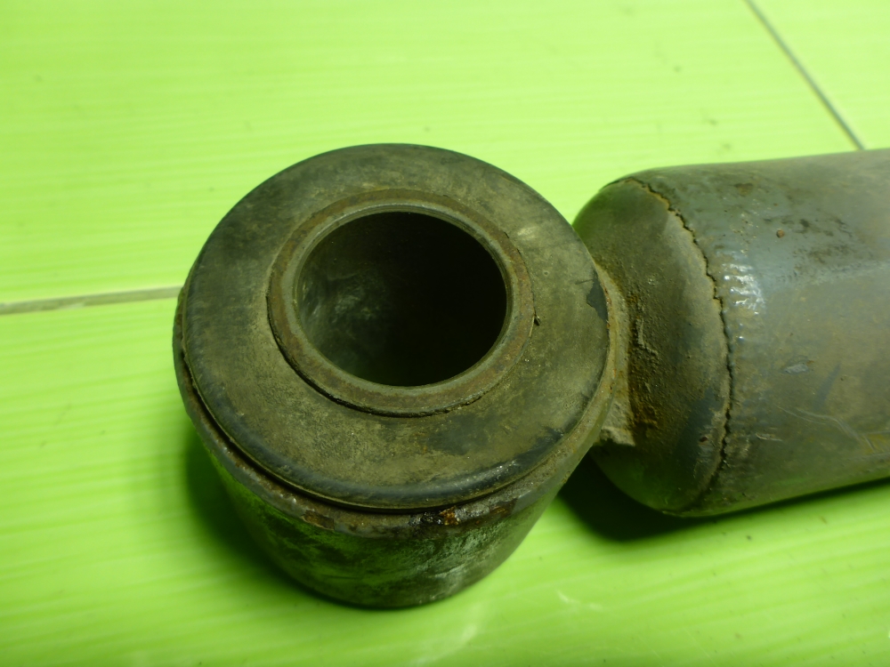 Амортизатор задний (стойка)