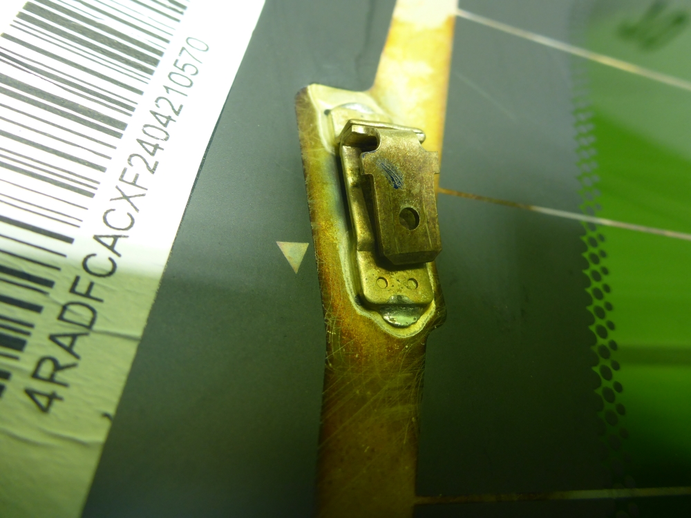 Стекло двери багажника