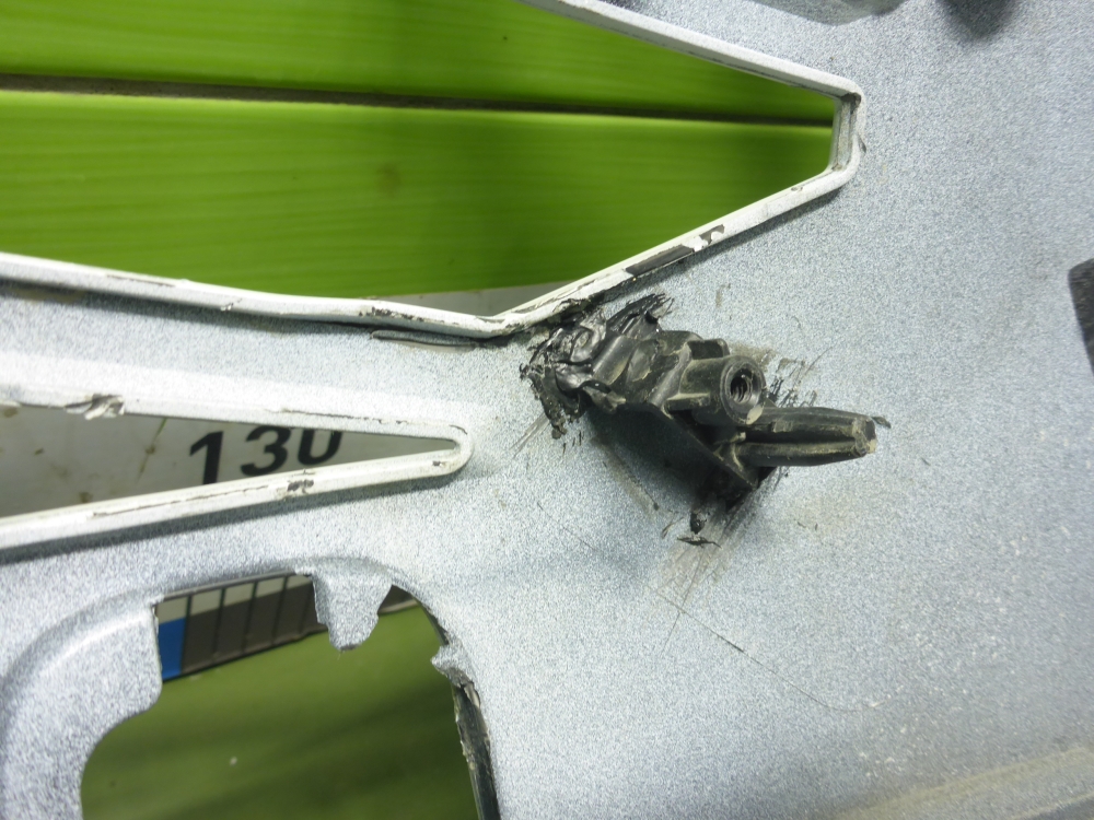 Бампер передний