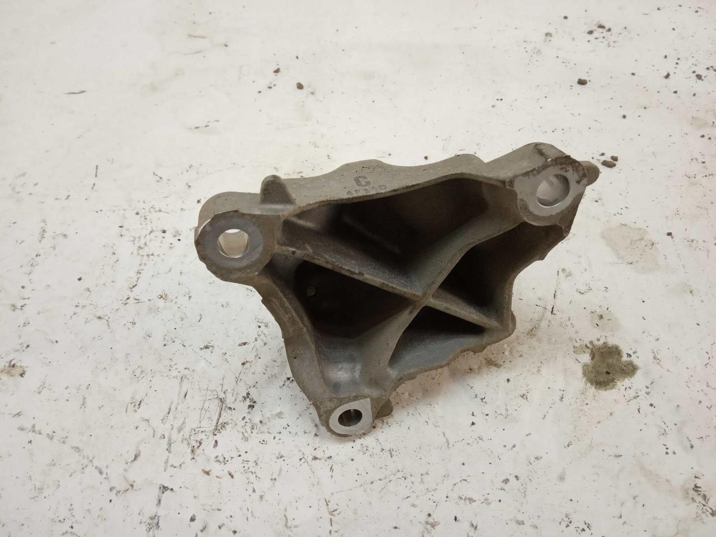 Кронштейн промежуточного вала