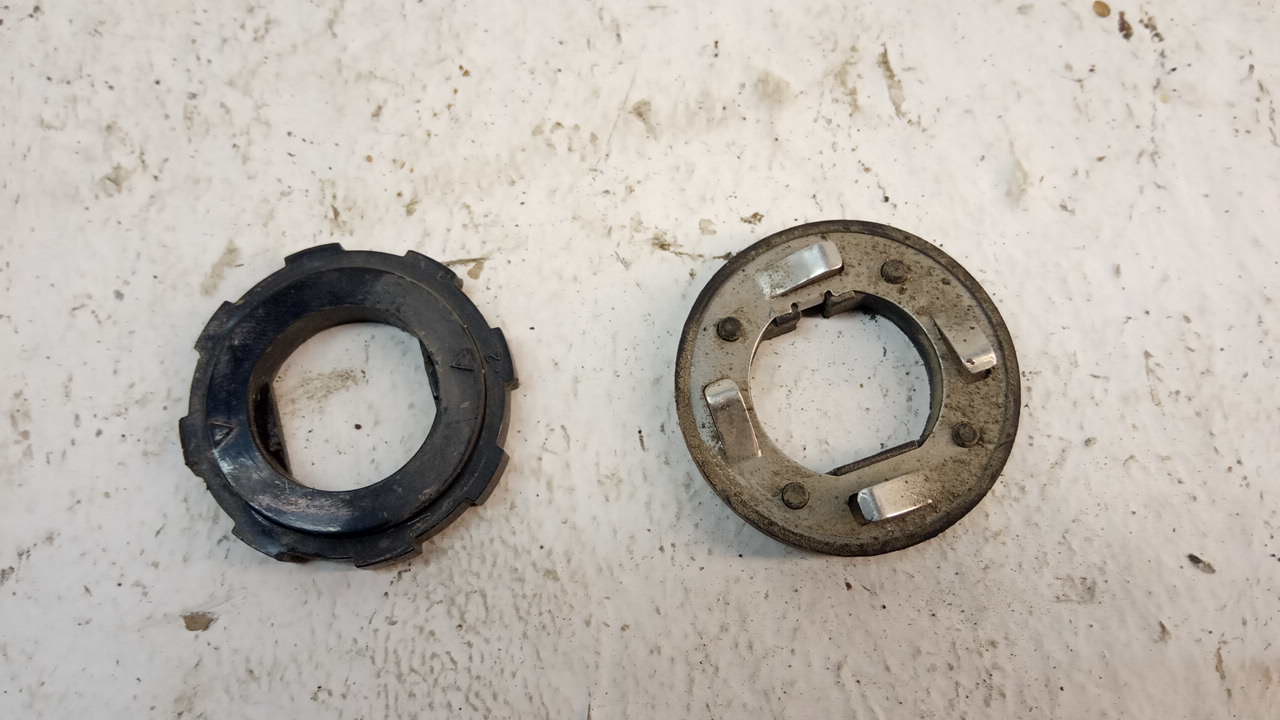 Кронштейн датчика парковки