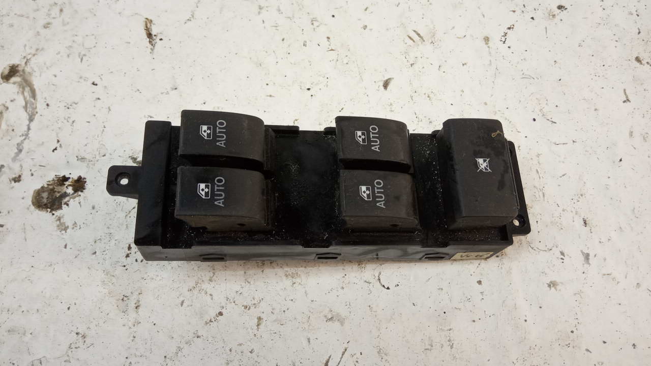 Блок управления стеклоподъемниками