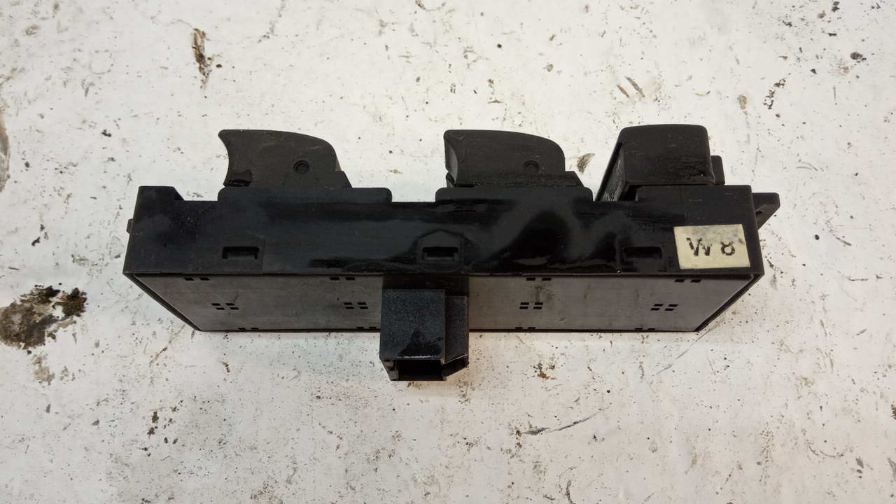 Блок управления стеклоподъемниками