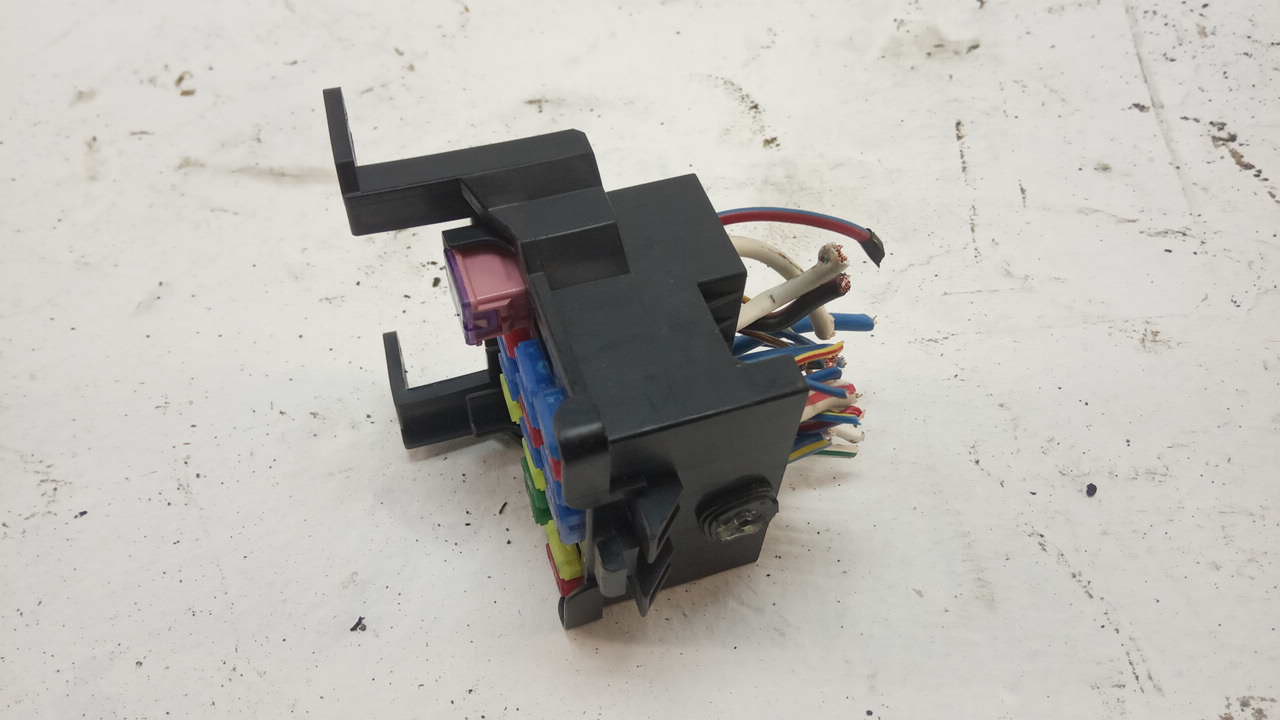 Блок предохранителей