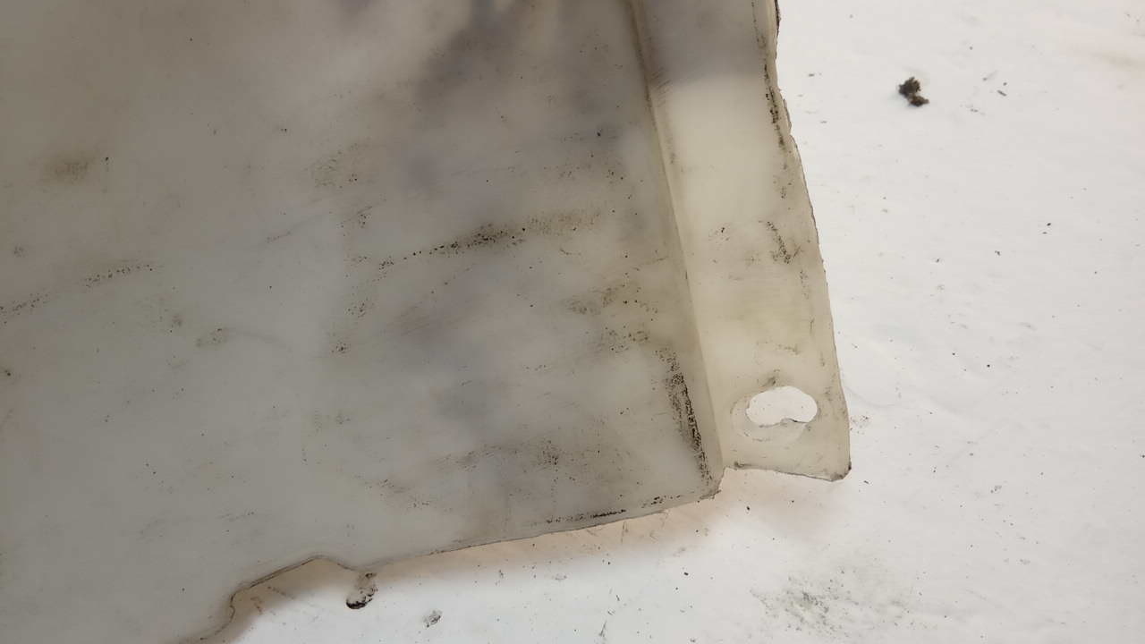 Бачок омывателя лобового стекла