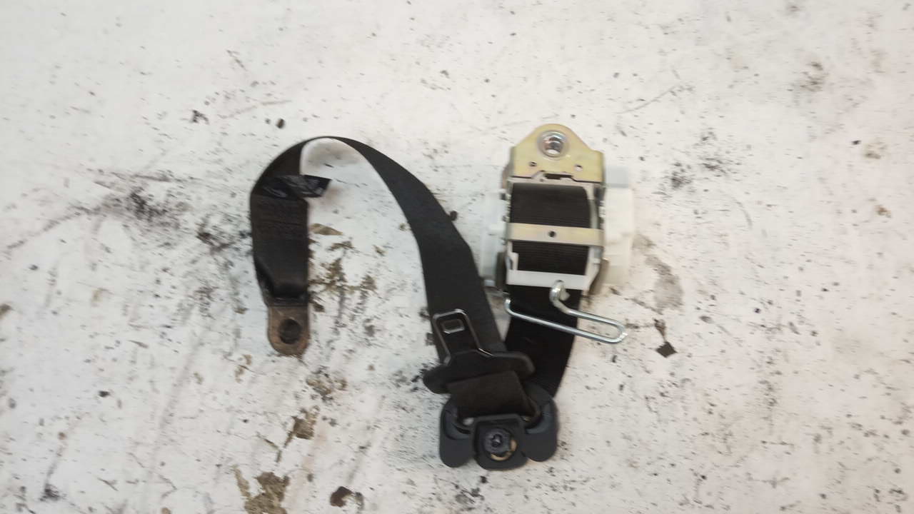 Ремень безопасности с пиропатроном