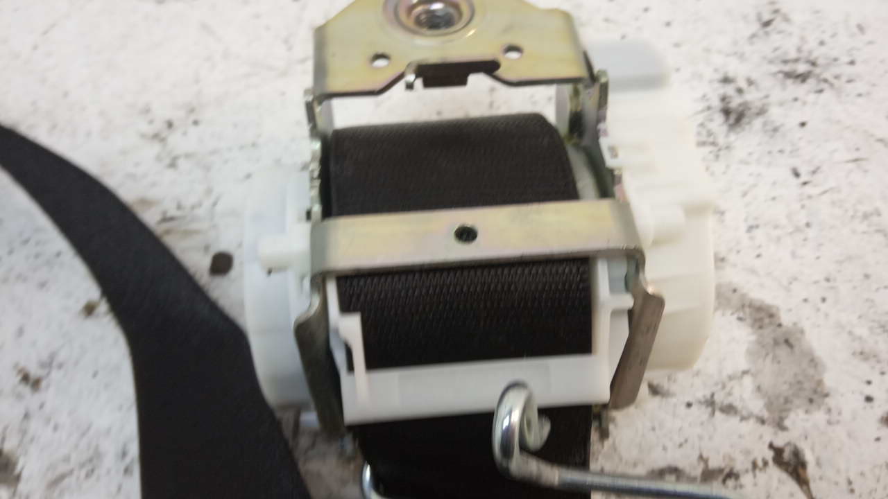 Ремень безопасности с пиропатроном