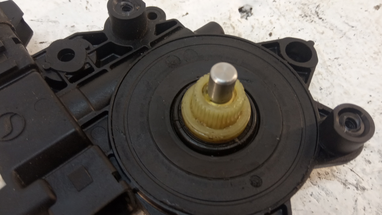 Моторчик стеклоподъемника