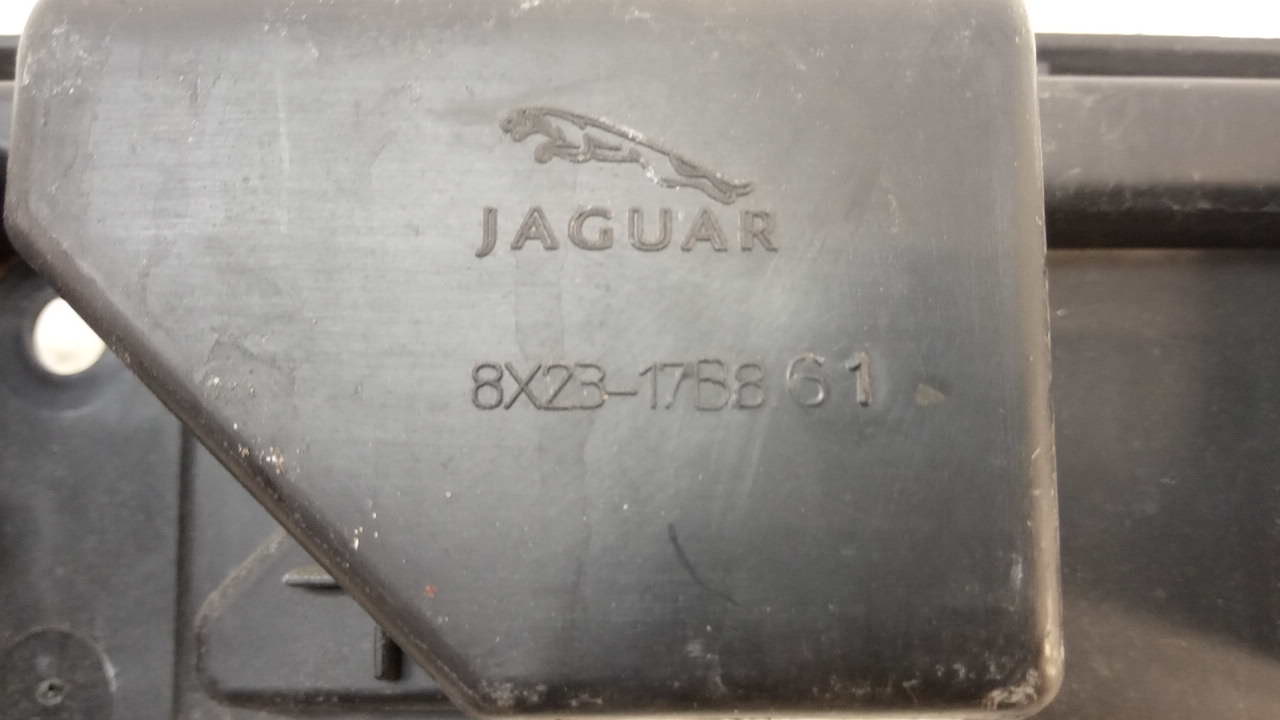 Кронштейн заднего бампера