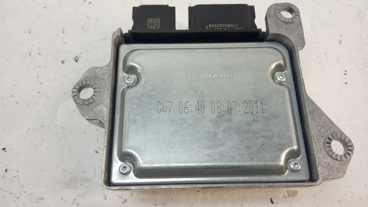 Блок управления подушек безопасности (AIR BAG)