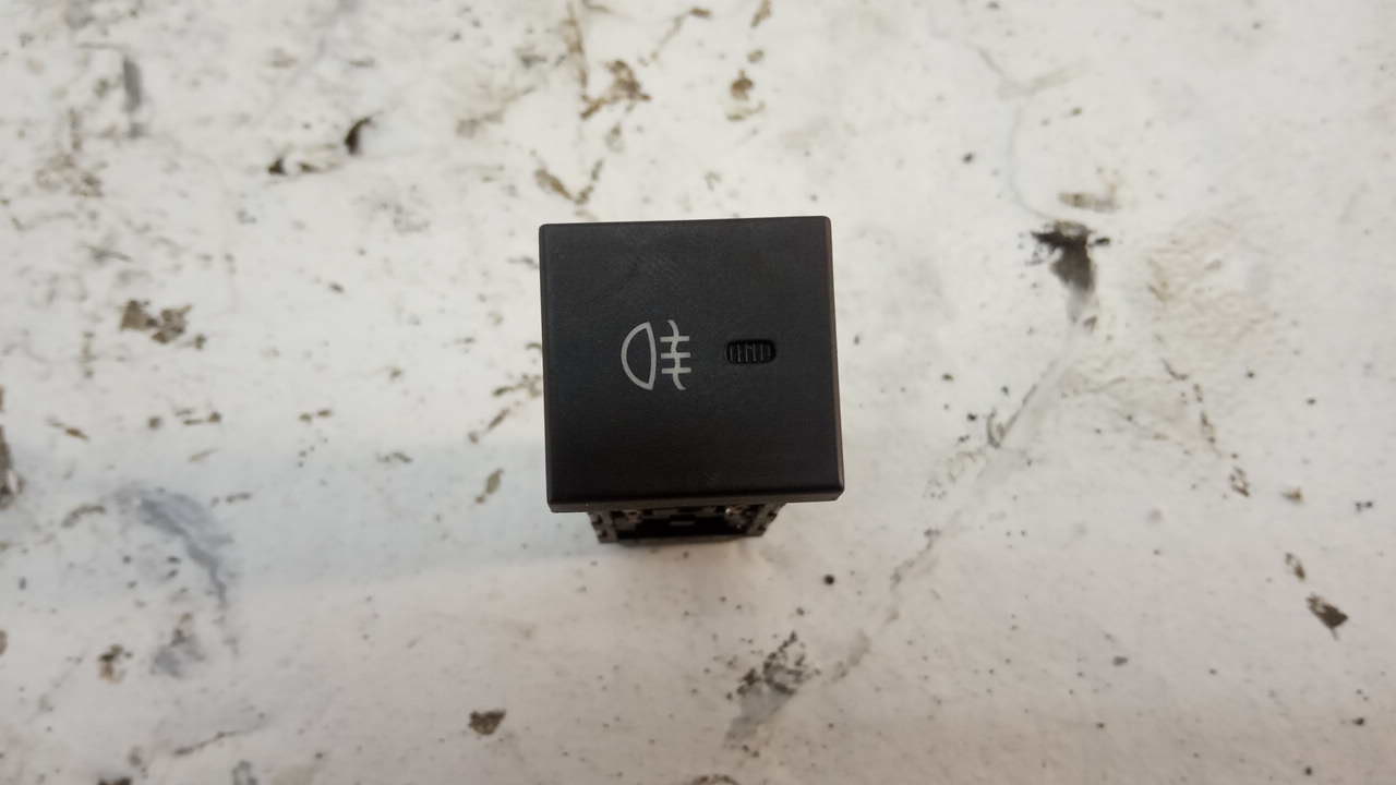 Кнопка света противотуманных фар