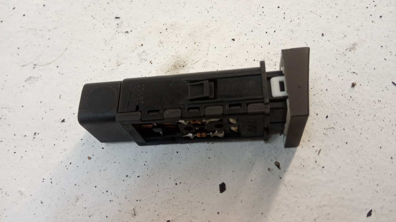 Кнопка света противотуманных фар