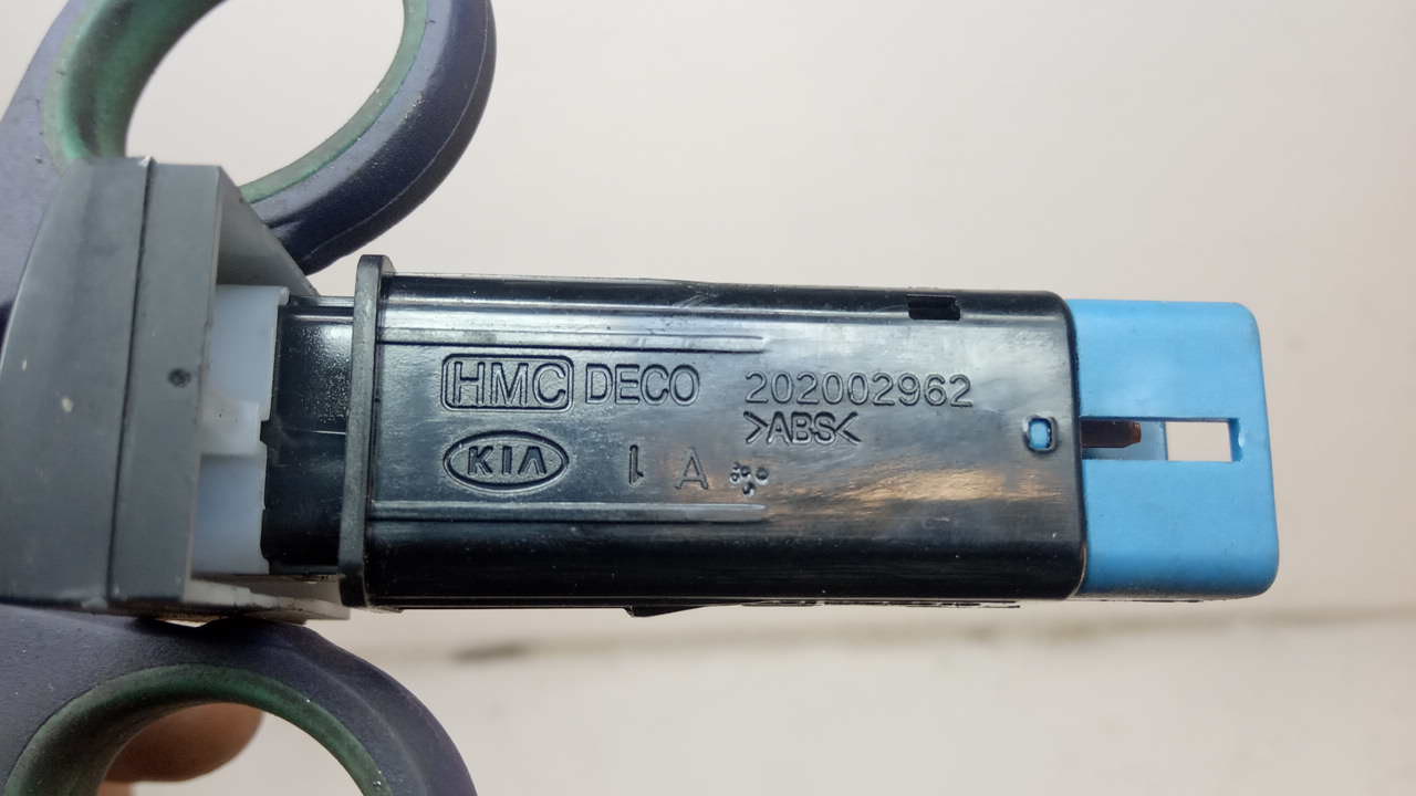 Кнопка обогрева переднего стекла