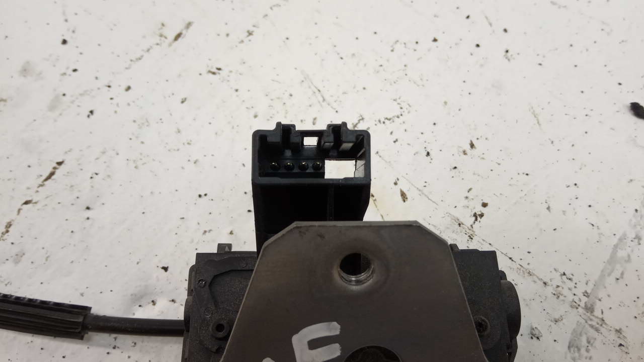 Замок багажника