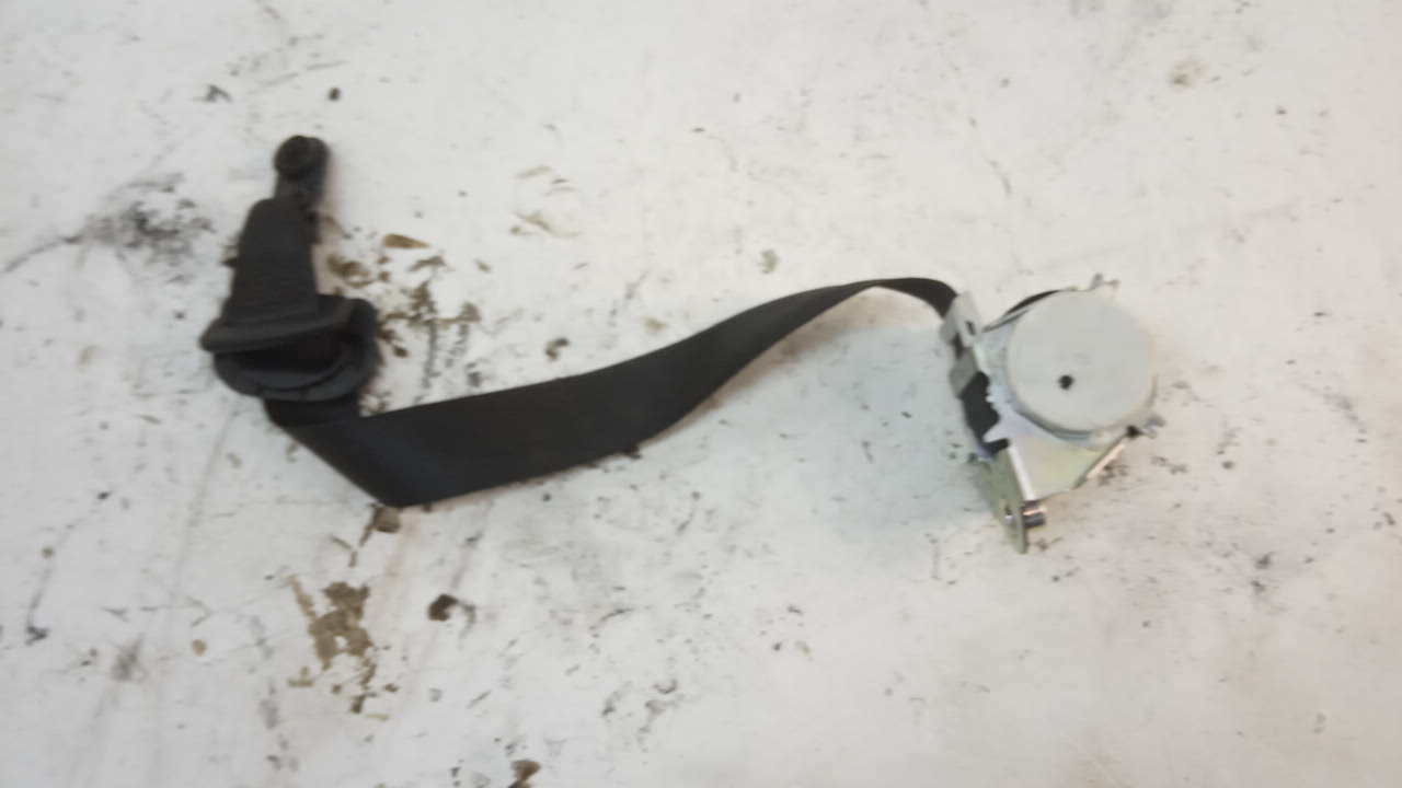 Ремень безопасности с пиропатроном