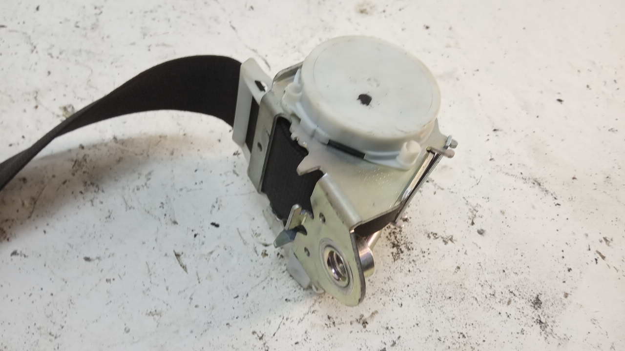 Ремень безопасности с пиропатроном