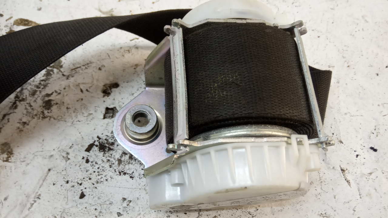 Ремень безопасности с пиропатроном