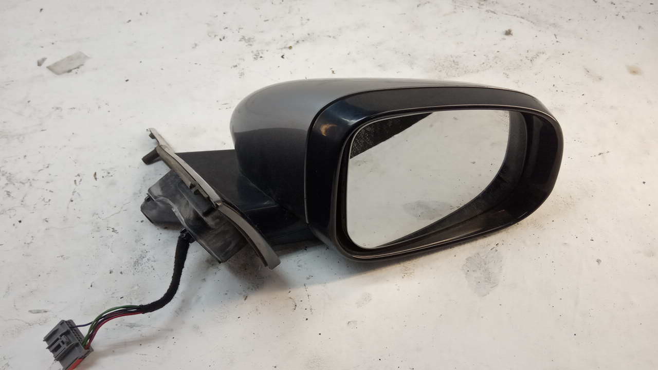 Зеркало правое электрическое