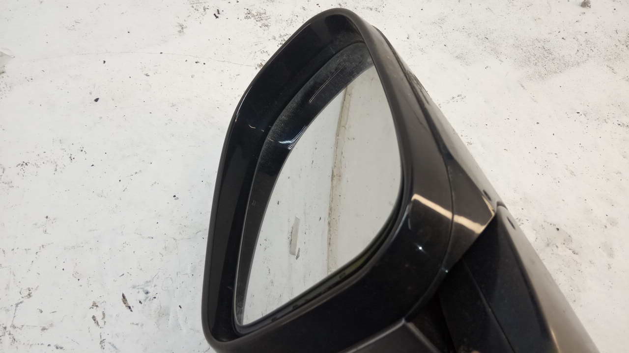 Зеркало правое электрическое