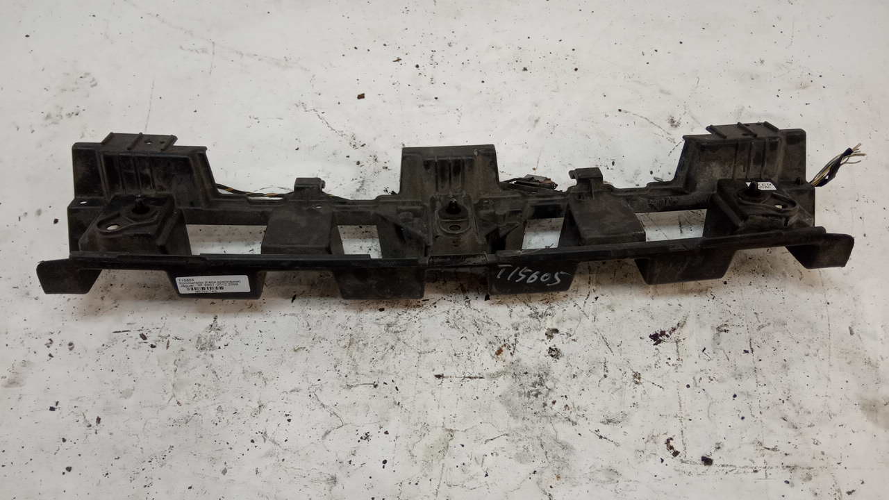 Кронштейн заднего бампера