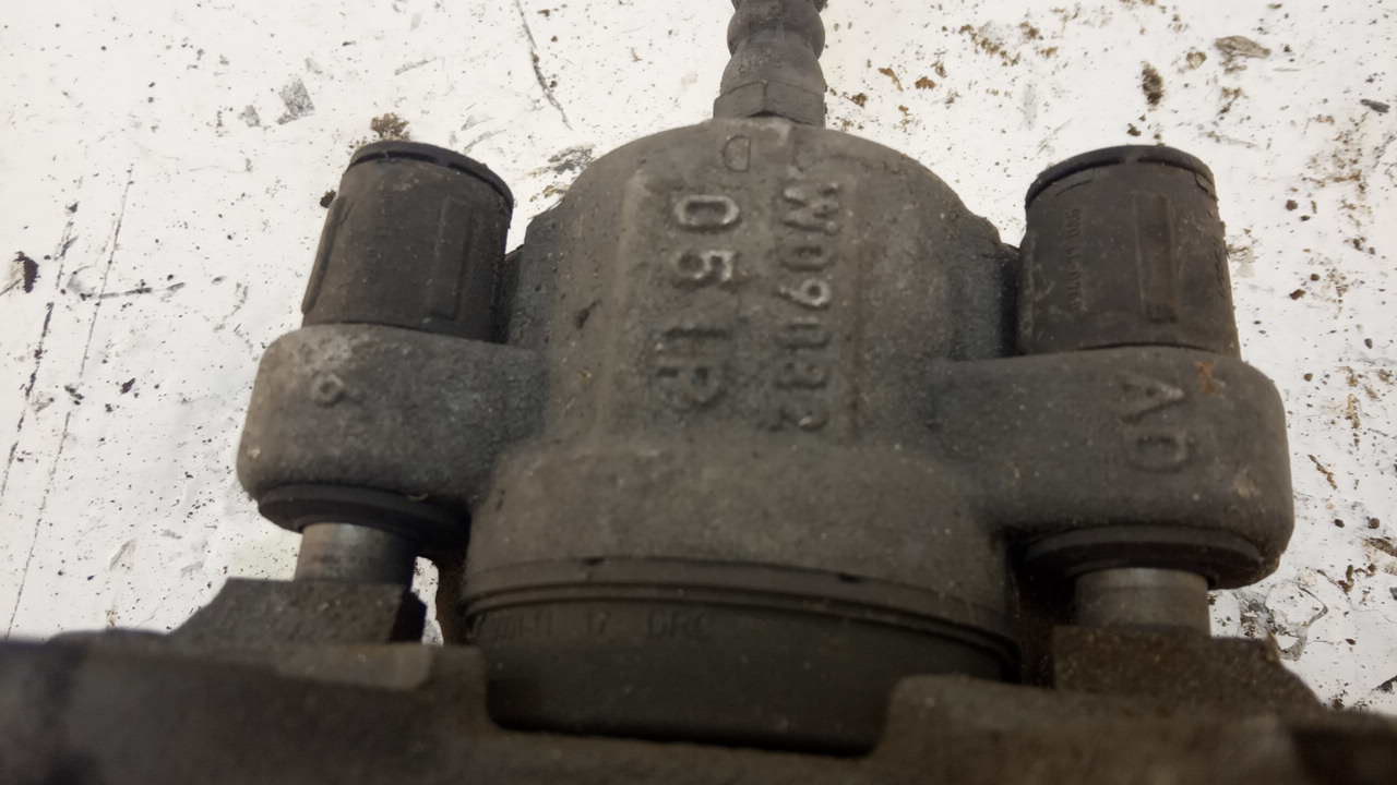 Суппорт задний левый