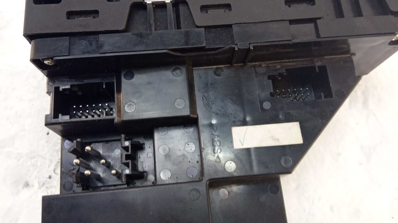 Блок управления стеклоподъемниками