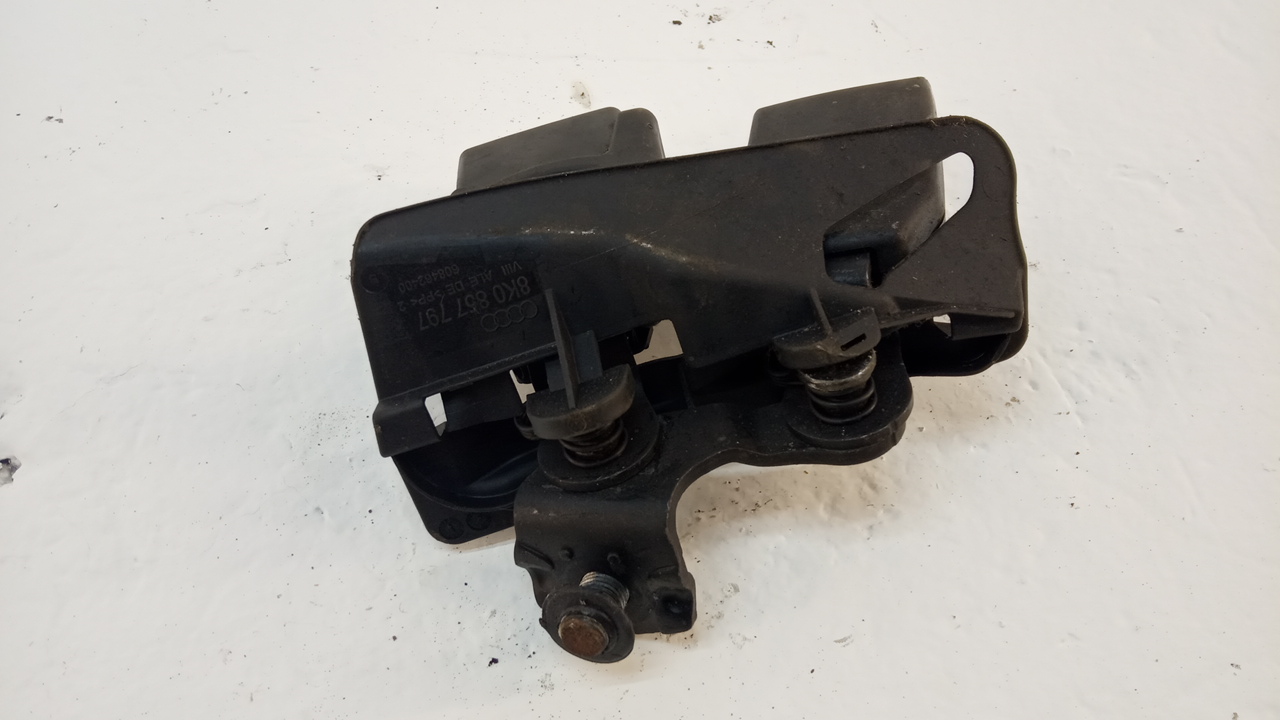 Ответная часть ремня безопасности