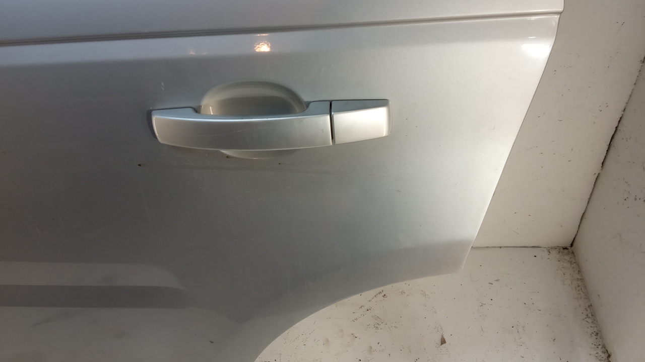 Дверь задняя левая