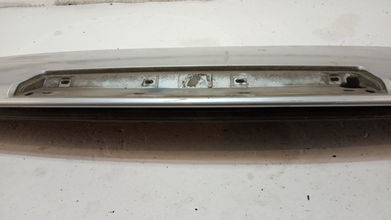 Спойлер (дефлектор) крышки багажника